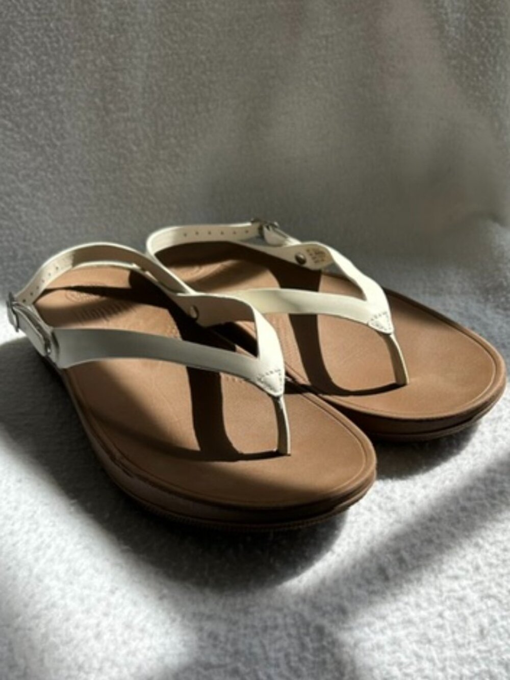 FitFlop Lulu Adjustable Leather Back-Strap Thong Sandals - Urban White Size 8